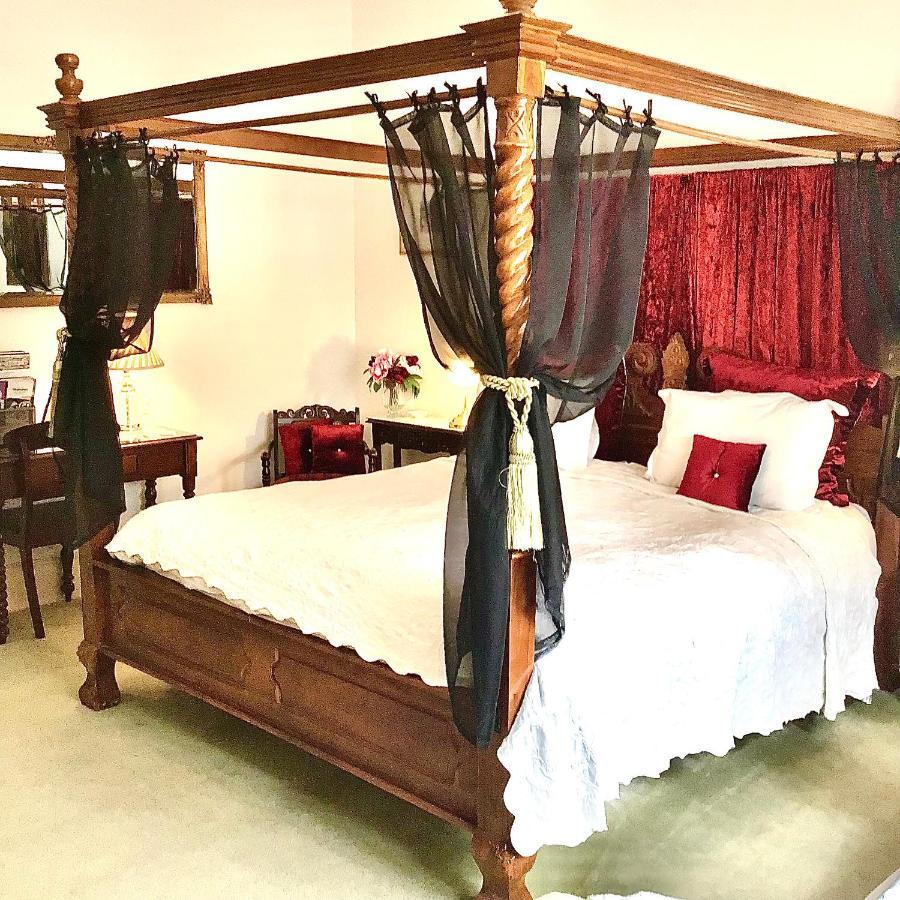 Kurrajong House 4*