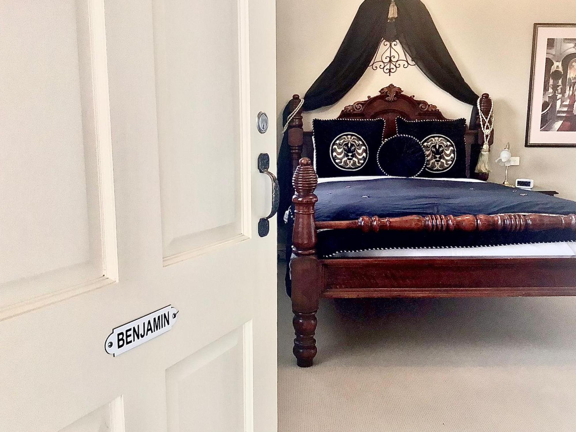 Kurrajong House Bed & Breakfast 4*